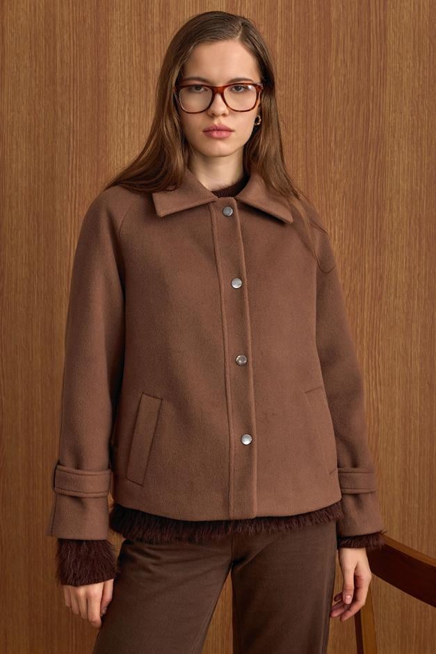 Çıt Çıt Kapamalı Pat Detaylı Kısa Kaban A.KAHVE 3163