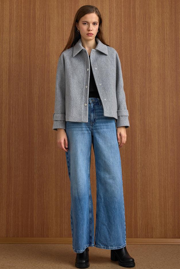 Çıt Çıt Kapamalı Pat Detaylı Kısa Kaban AÇIK GRİ 3163