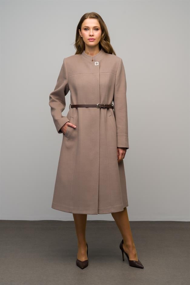 معطف مطرز بتفاصيل مع أزرار كبس وإكسسوارات حزام فيزون 3065