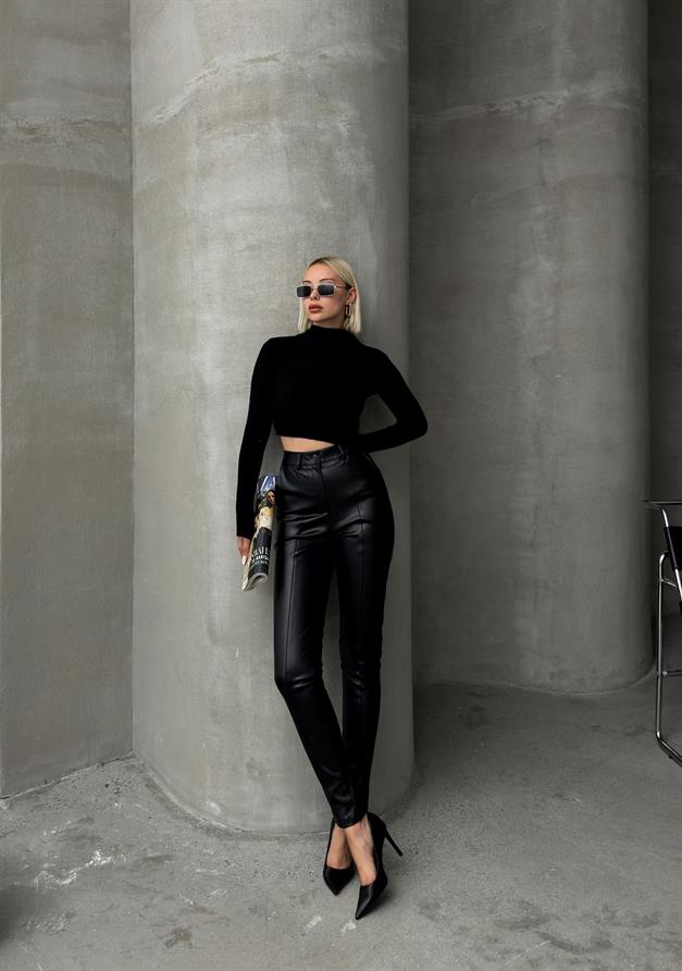 بنطلون ضيق بتفاصيل مخيطة ومظهر جلدي أسود 7562