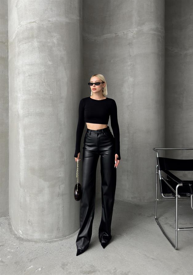 بنطلون واسع الساق بمظهر جلدي أسود 7564