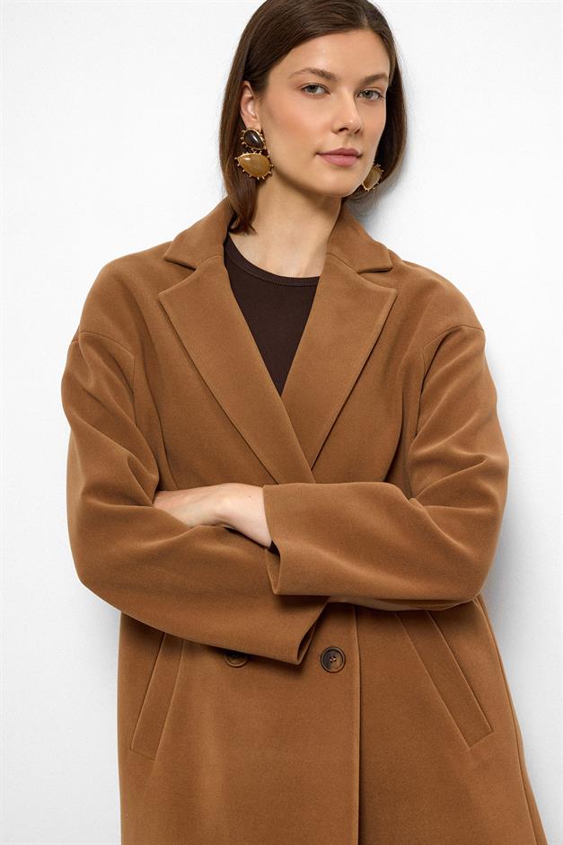 معطف كبير الحجم مبطن بنقشة مزدوجة الصدر التبغ 3095