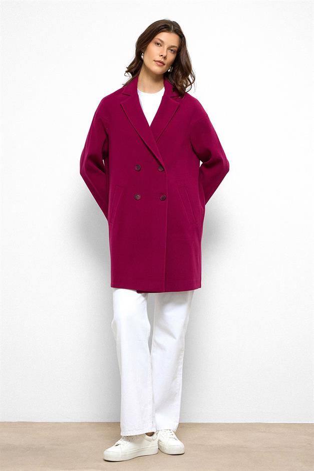 معطف كبير الحجم مبطن بنقشة مزدوجة الصدر ضارب الى الحمرة 3095