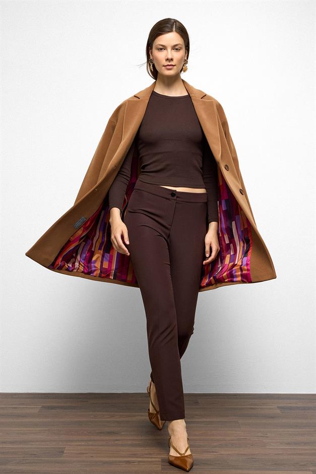 معطف كبير الحجم مبطن بنقشة مزدوجة الصدر التبغ 3095