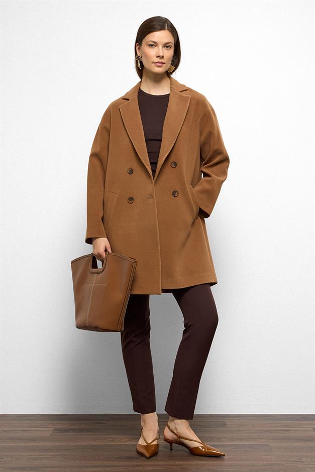 معطف كبير الحجم مبطن بنقشة مزدوجة الصدر التبغ 3095