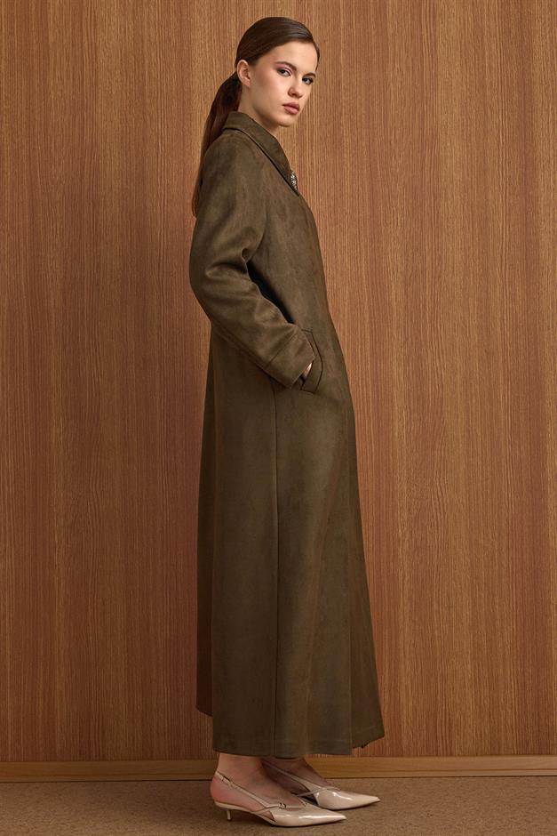 Devrik Yaka Taş Detaylı Süet Görünümlü Büyük Beden Pardesü K.HAKİ 6795