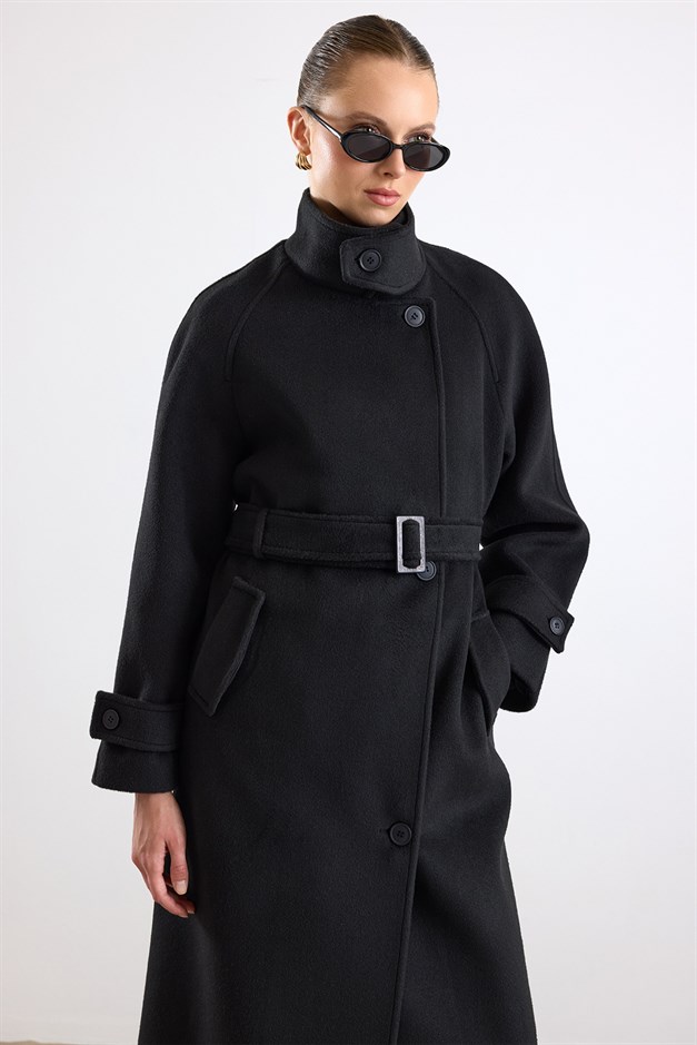 Dik Yaka Pat Detaylı Oversize Kaban SİYAH 3177