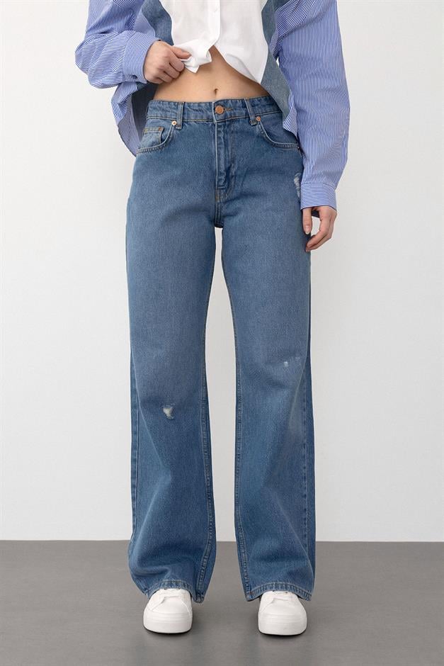 بنطال جينز واسع الساق بقصة مريحة وخصر منخفض أزرق 7570