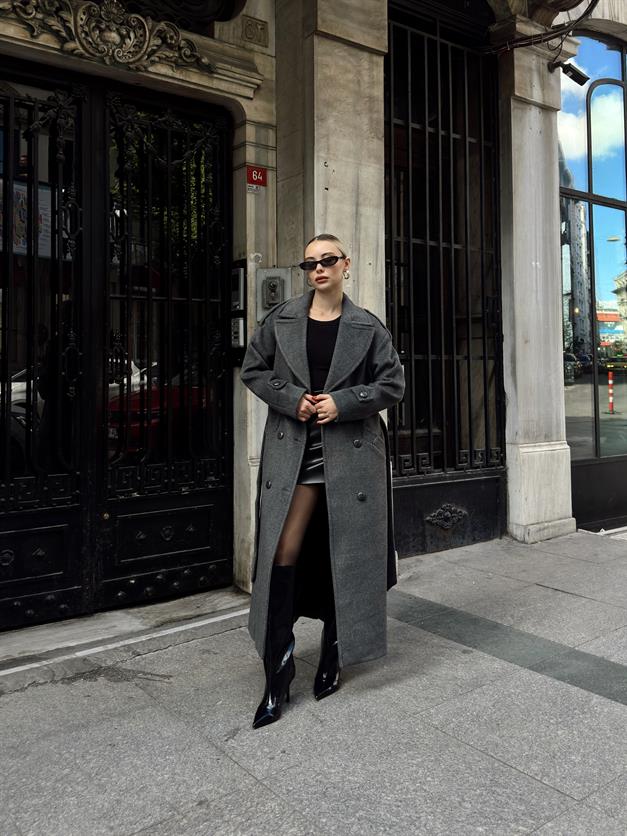 معطف كبير الحجم بأكمام منخفضة وتفاصيل كتف مزدوجة الصدر رمادي غامق 3062