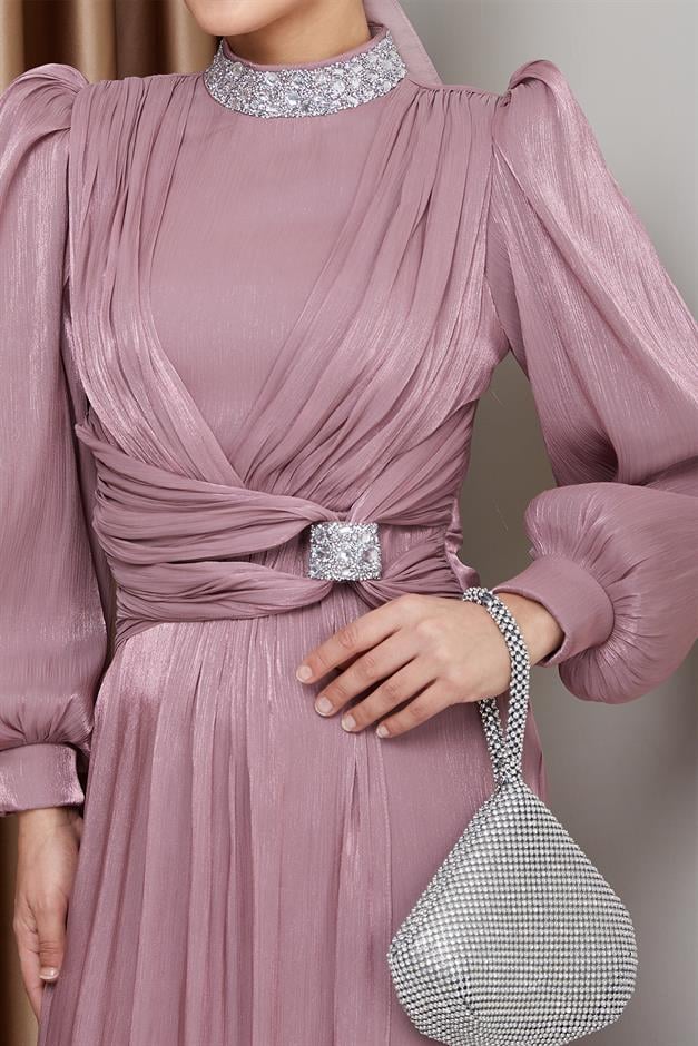 فستان سهرة حرير من يوريو مع فيونكة وياقة حجرية وَردَة 1236