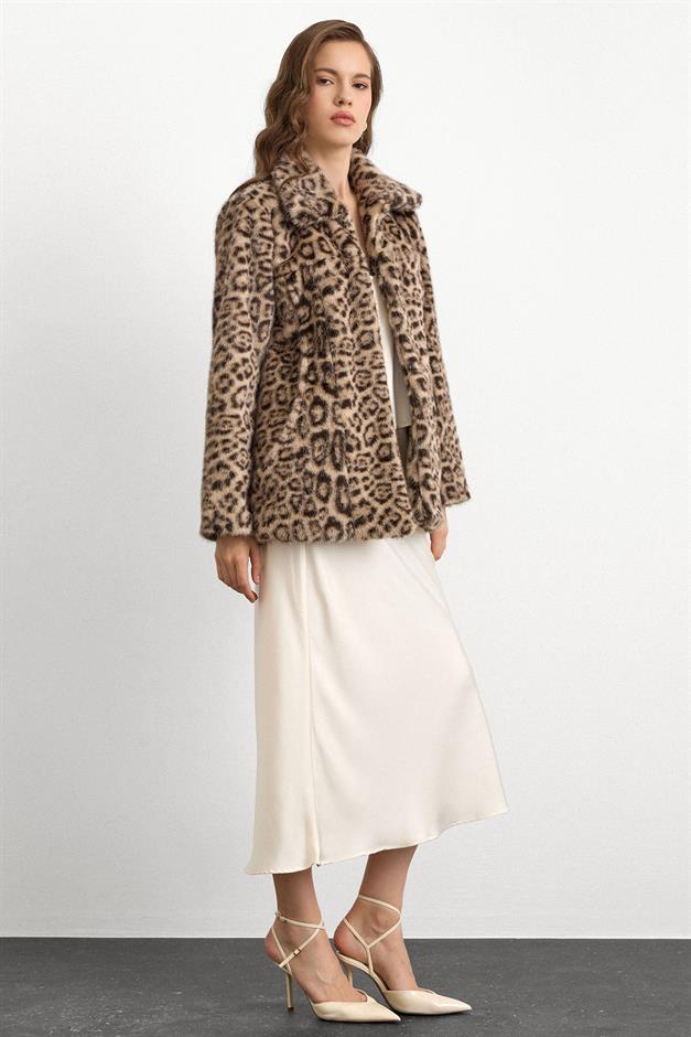 Gömlek Yaka Leopar Desenli Suni Kürk Ceket BEJ 1016