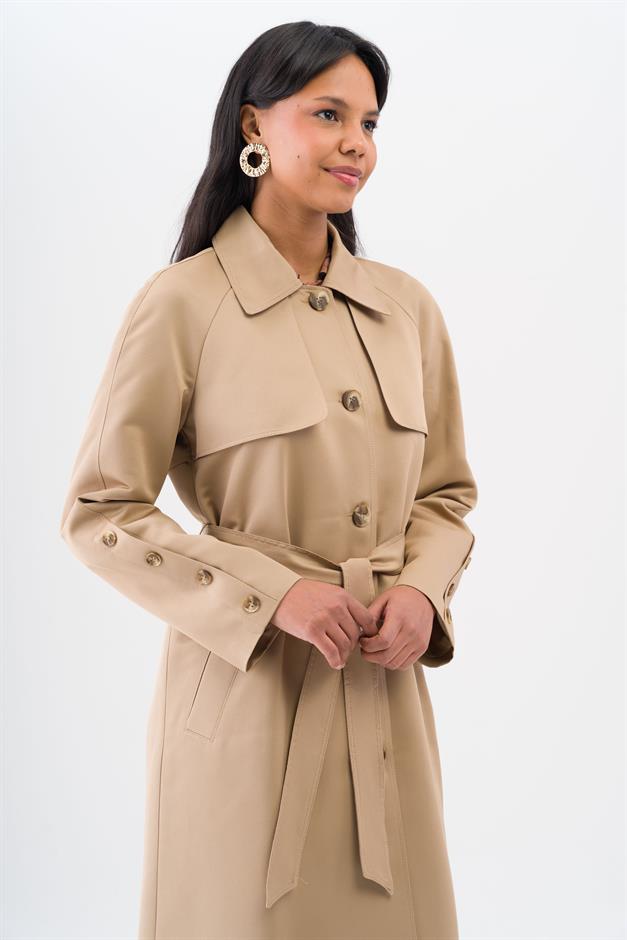 Gömlek Yaka Pelerin Detaylı Reglan Kol Su İtici Özellikli Astarlı Ara Boy Trençkot KAMEL 6530