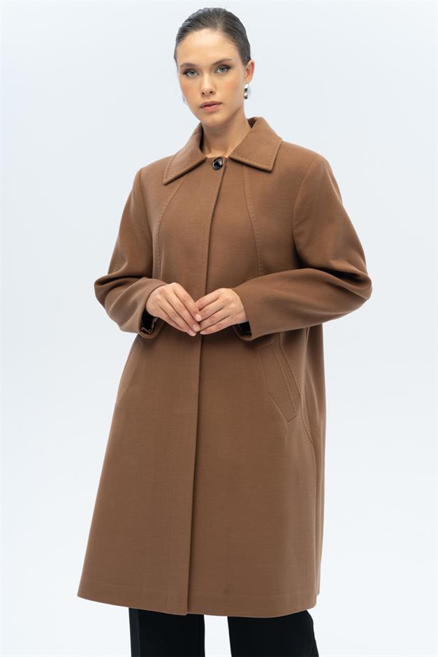 معطف بمقاس كبير مع ياقة قميص وتفاصيل منقطة التبغ 3117