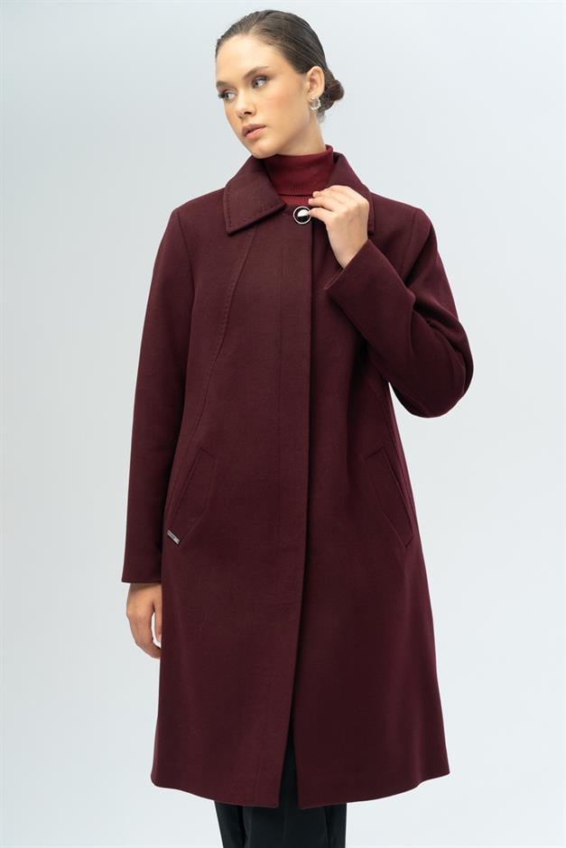 معطف بمقاس كبير مع ياقة قميص وتفاصيل منقطة أ. دامسون 3117