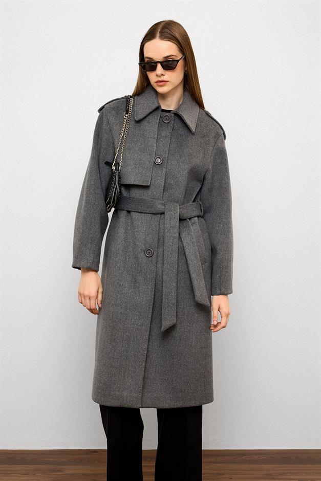 معطف فاخر مع ياقة قميص وتفاصيل غرزة منقطة رمادي 3125