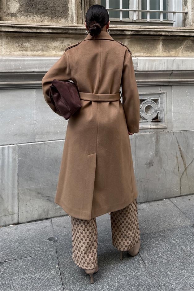 Premium Coat with Shirt Collar Point Stitch Detail K. KAMEL 3125