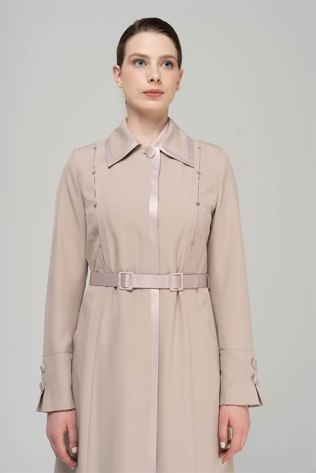 Gömlek Yaka Saten ve Aksesuar Detaylı Astarlı Pardesü BEJ 6562
