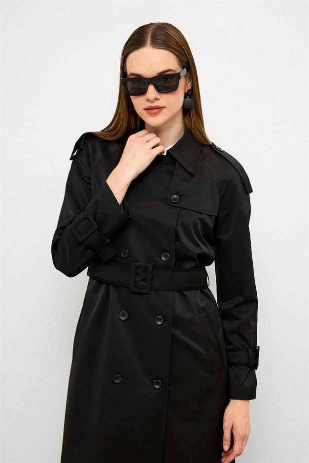 Long Trench Coat with Grosgrain Detail and Water Repellent Feature BLACK 6778