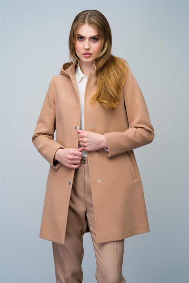 Removable Hooded Coat with a Standing Collar CAMEL 3003