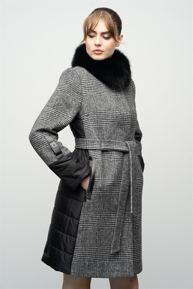 Plaid Cashmere Coat with Detachable Fur and Quilted Garnish and a Mandarin Collar BLACK 3994-TK