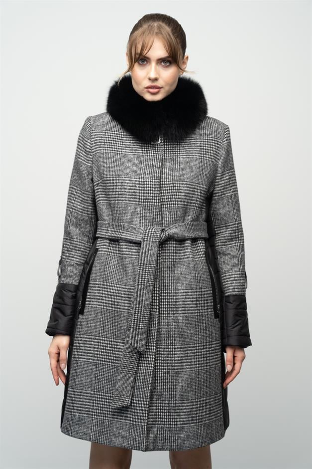 Plaid Cashmere Coat with Detachable Fur and Quilted Garnish and a Mandarin Collar BLACK 3994-TK