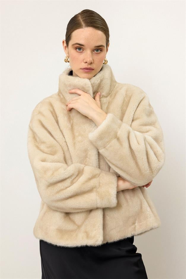 سترة حصرية بمظهر الفرو مع طوق الجد يفعل 1005