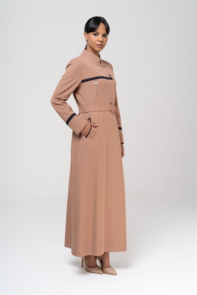 Hakim Yaka Garnili Punto ve Aksesuar Detaylı Astarlı Pardesü KAMEL 6550