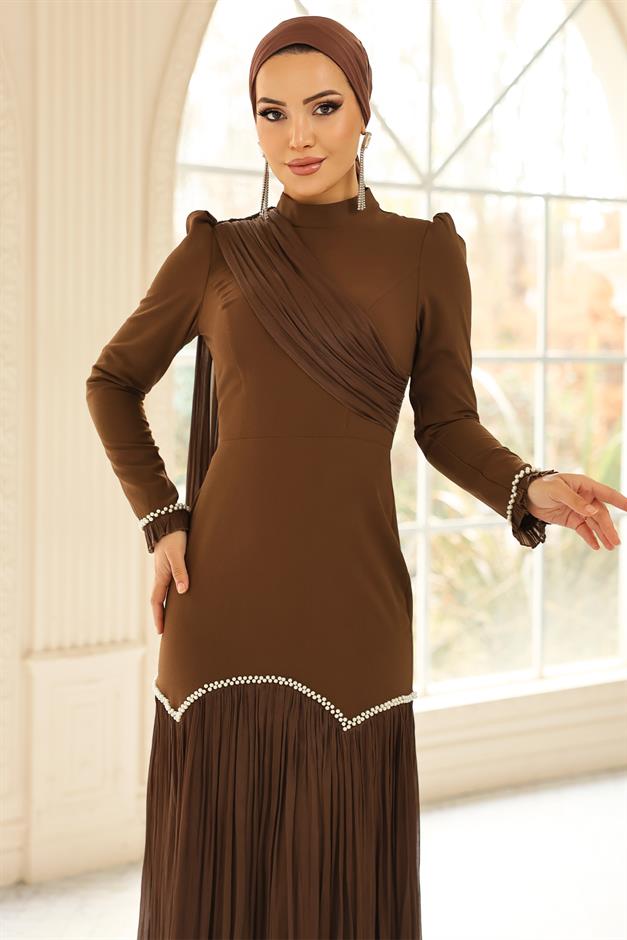 İnci Pilise Detaylı Krep Yoryo İpek Kombinli Tesettür Abiye Elbise KAHVE 1684