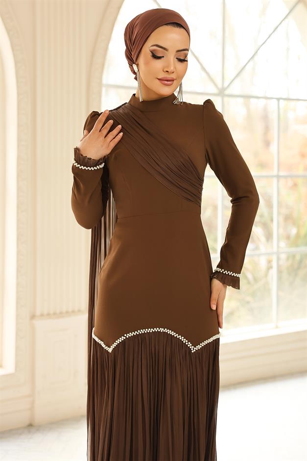 İnci Pilise Detaylı Krep Yoryo İpek Kombinli Tesettür Abiye Elbise KAHVE 1684