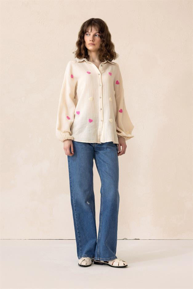 Casual Shirt with Heart Embroidery IVORY 9310