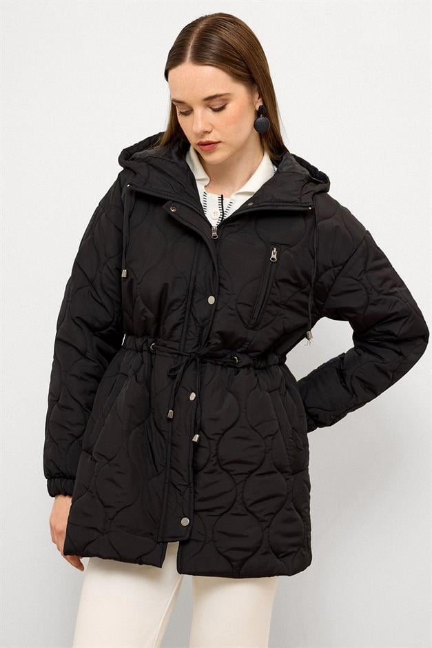 معطف قصير مبطن بغطاء للرأس وخصر مربوط أسود 6777