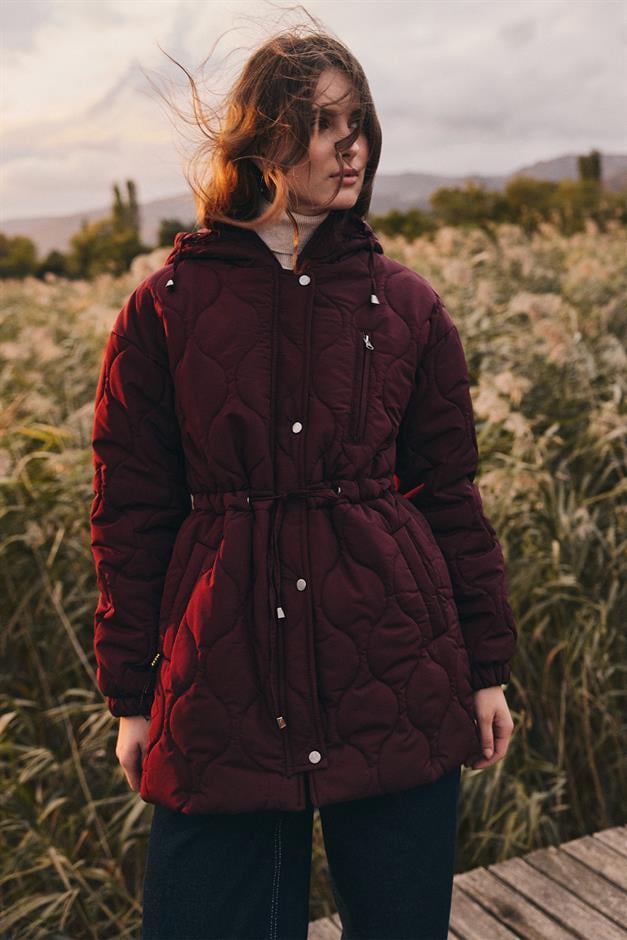 معطف قصير مبطن بغطاء للرأس وخصر مربوط حافة 6777