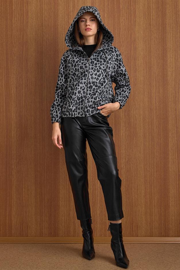 Kapüşonlu Beli Lastikli Oversize Leopar Desenli Kısa Kaban GRİ 3162-L