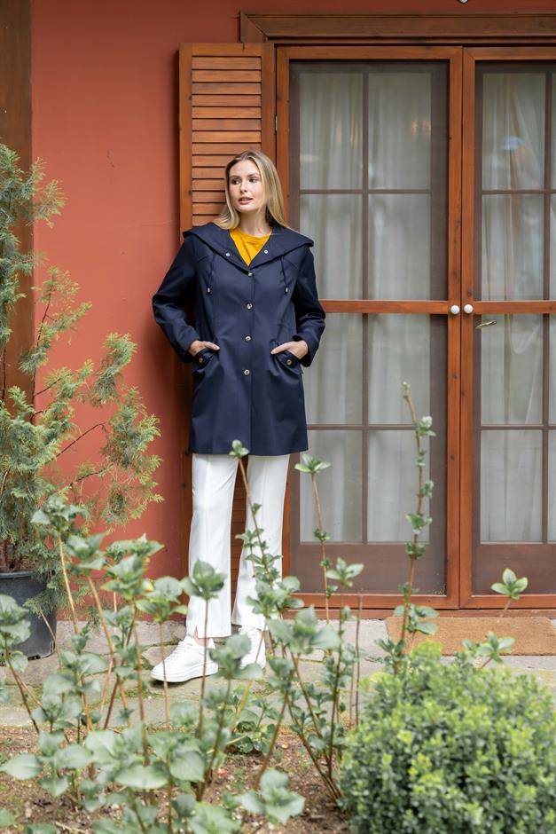 Kapüşonlu Çıt Çıt Kapamalı Arkası Büzgülü Su İtici Özellikli Trençkot LACİVERT 6533