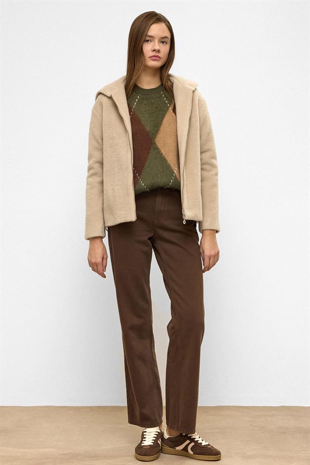 معطف قصير كبير الحجم مع تفاصيل سحاب وغطاء للرأس بيج غامق 3130