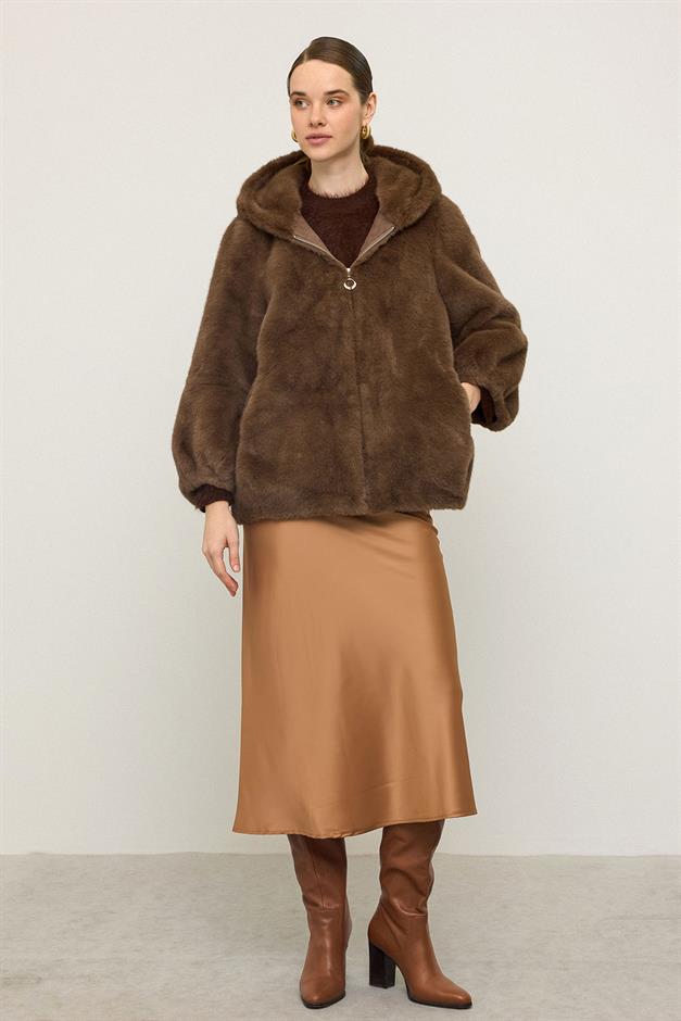 جاكيت حصري بمظهر الفرو مع غطاء للرأس وسحاب للإغلاق قهوة 1009