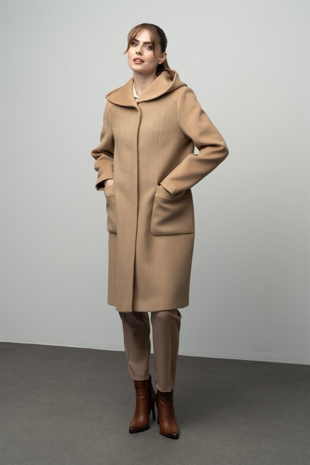 معطف غارني بغطاء رأس ونقشة رقاقة مفصلة كامل 3022