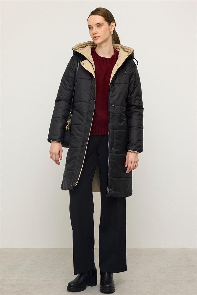 معطف غارني مبطن بغطاء للرأس ومفصل أسود 6782