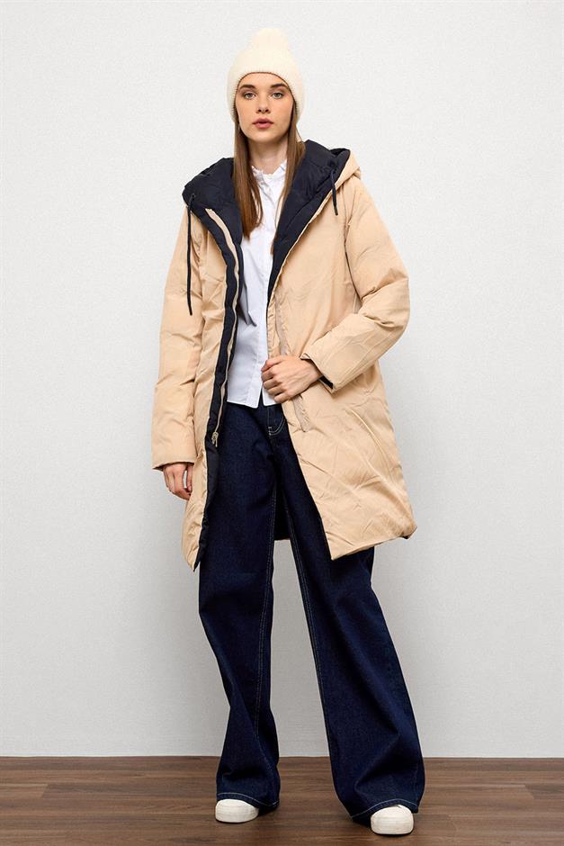 سترة منفوخة بغطاء رأس بلونين على الوجهين حجر لاسي 5371