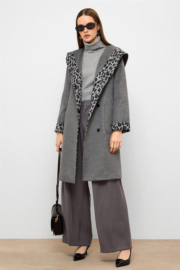 معطف بغطاء للرأس ونقشة جلد الفهد مع جيوب جانبية رمادي غامق 3123