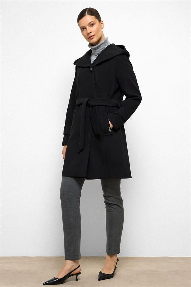 معطف بغطاء رأس مع تفاصيل غرزة منقطة أسود 3102