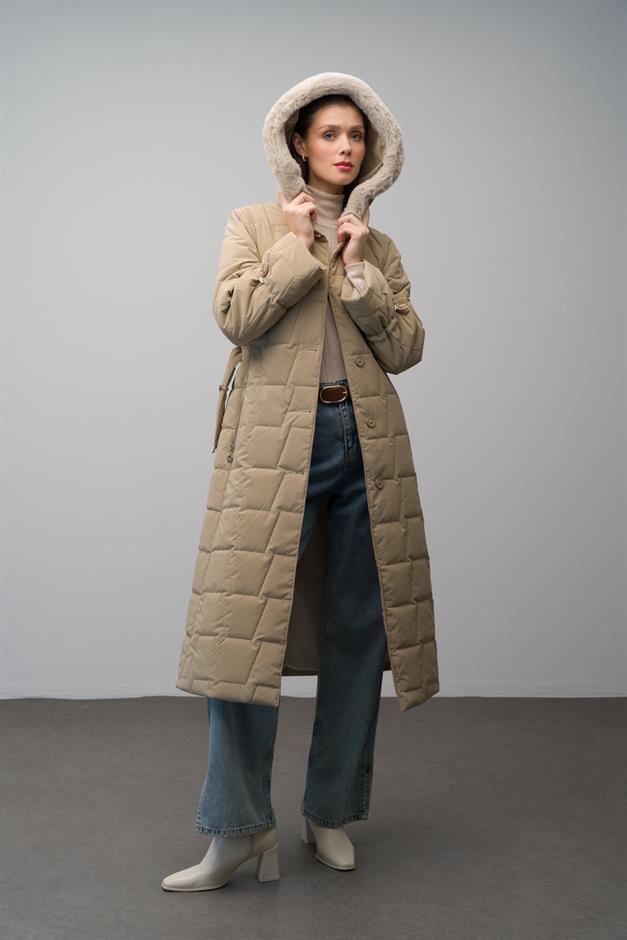 معطف طويل بغطاء رأس من الفرو ونقشة مبطنة يفعل 6635