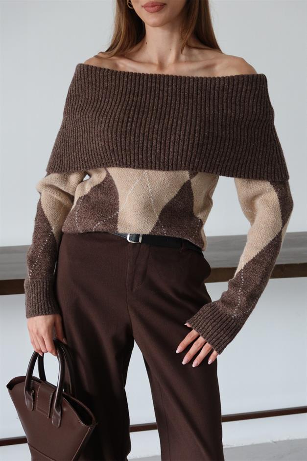 Kayık Yaka Baklava Desenli Soft Triko Kazak KAHVE 8282