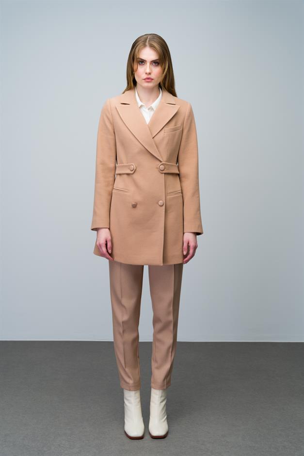 Double-Breasted Short Coat with Belt Detail CAMEL 3017