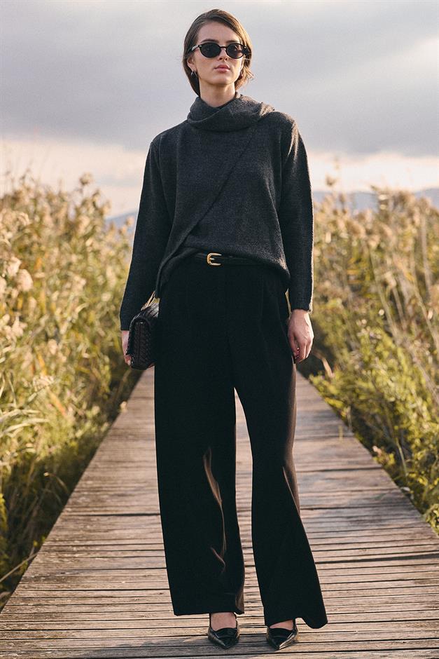 Self-Wrap Knitted Sweater HARD COAL 8266