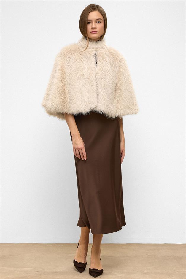 بونشو قصير من الفرو الصناعي يفعل 1013