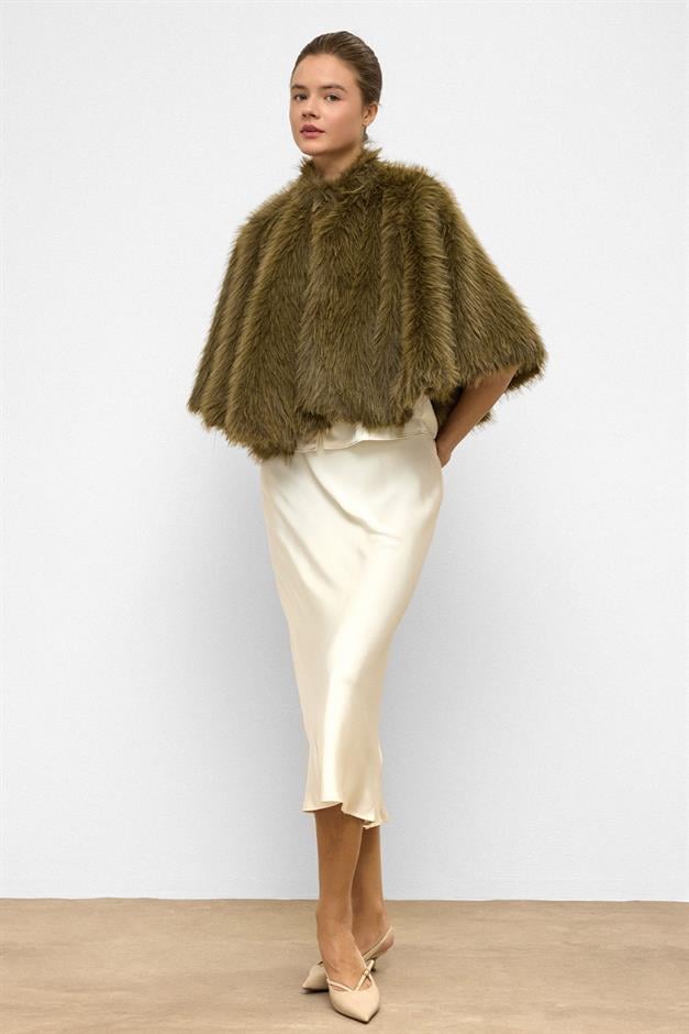 بونشو قصير من الفرو الصناعي يمين 1013