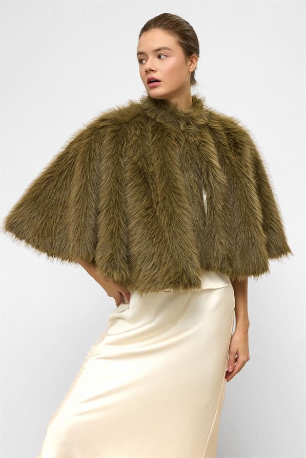 بونشو قصير من الفرو الصناعي يمين 1013