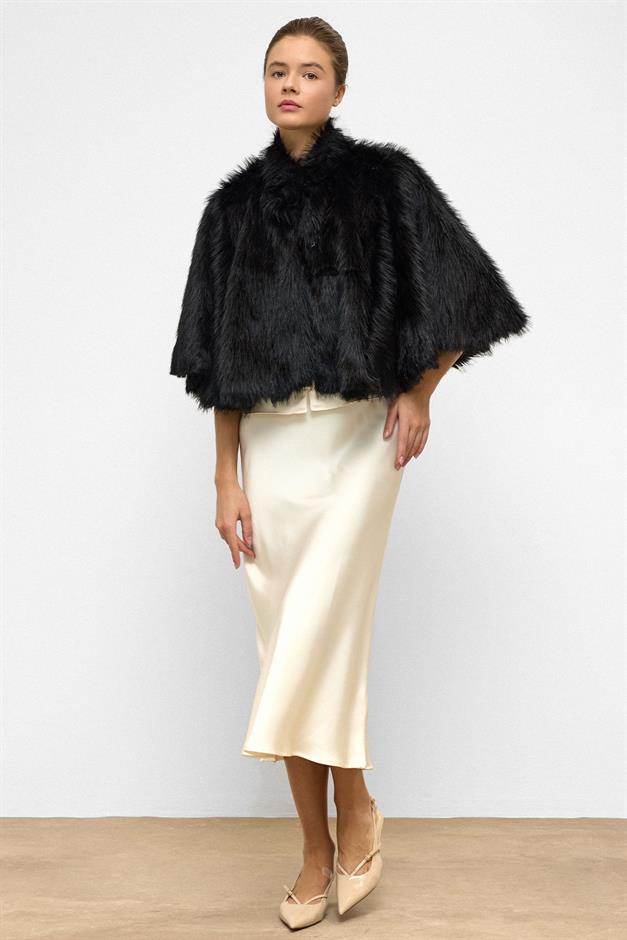 بونشو قصير من الفرو الصناعي أسود 1013