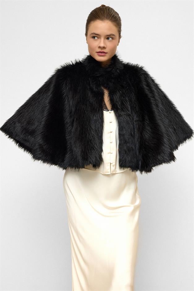 بونشو قصير من الفرو الصناعي أسود 1013